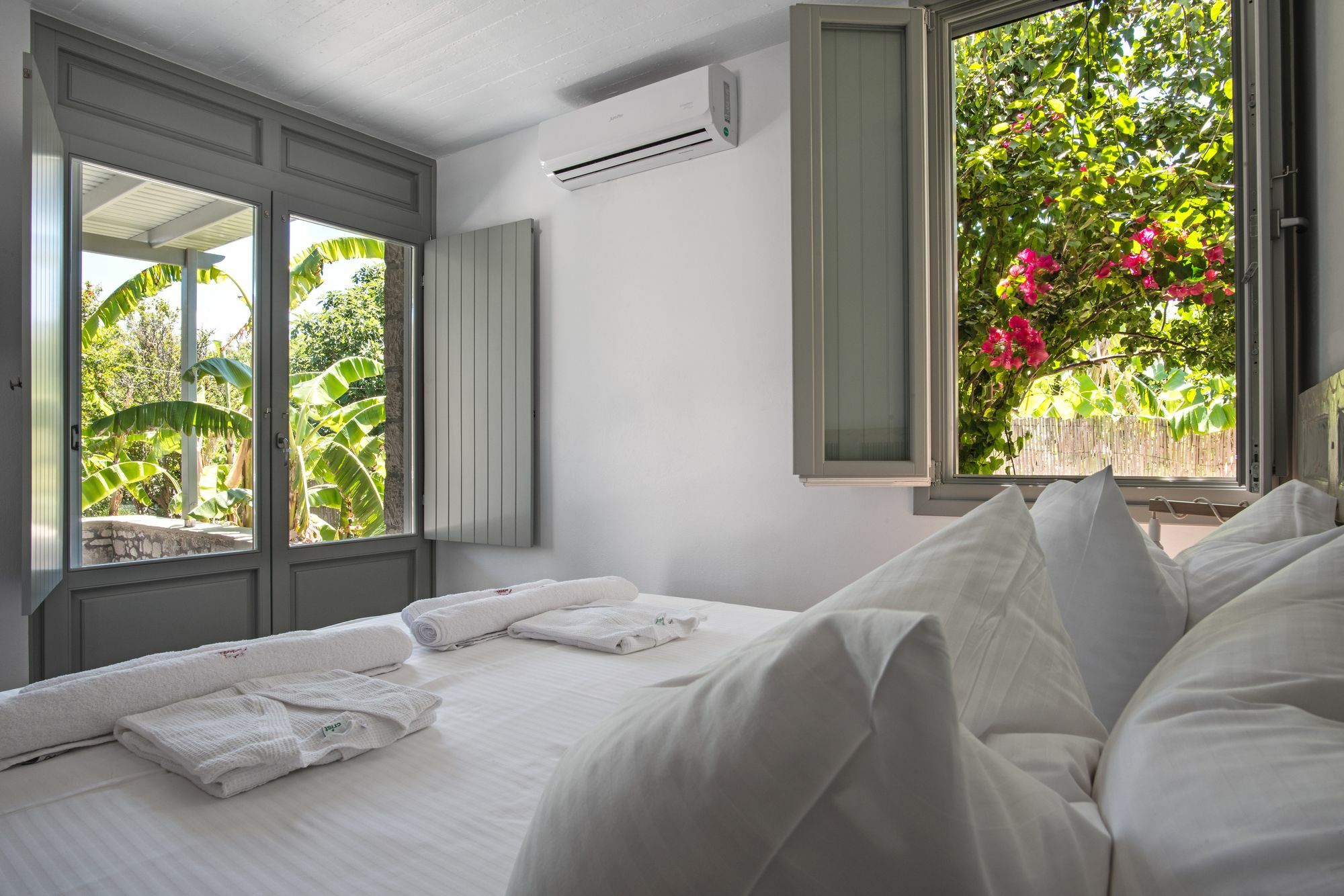 Melagrana Apart otel Adamantas  Dış mekan fotoğraf